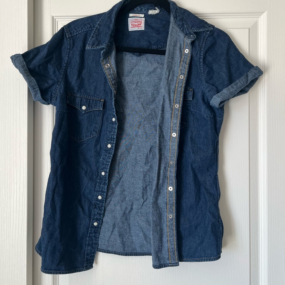 Levi Shirt